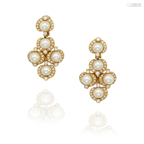 A PAIR OF 18K GOLD, CULTURED PEARL AND DIAMOND EARCLIPS