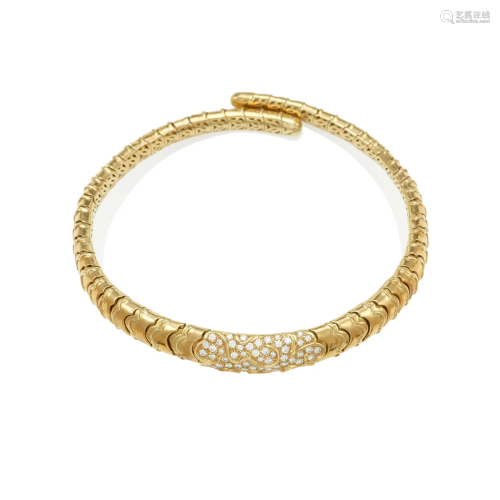 AN 18K GOLD AND DIAMOND COLLAR NECKLACE
