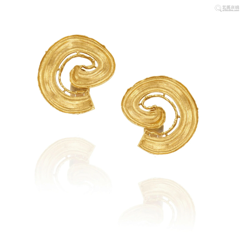 LALAOUNIS: A PAIR OF 18K GOLD EARCLIPS, GREECE