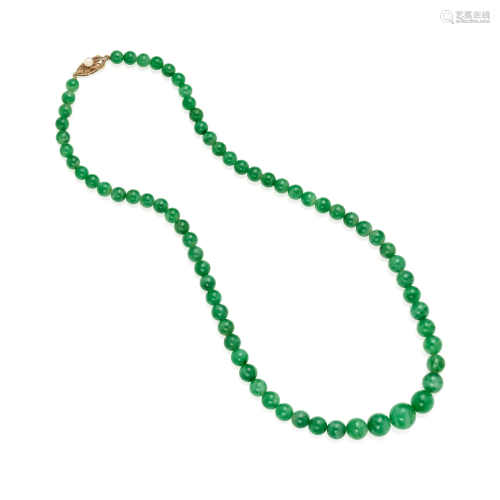 A 14K GOLD, JADEITE AND CULTURED PEARL NECKLACE