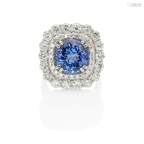 AN 18K WHITE GOLD, TANZANITE AND DIAMOND RING