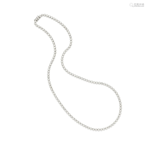 A 14K WHITE GOLD AND DIAMOND NECKLACE