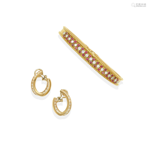 A GOLD, RUBY AND DIAMOND BRACELET AND EARCLIPS