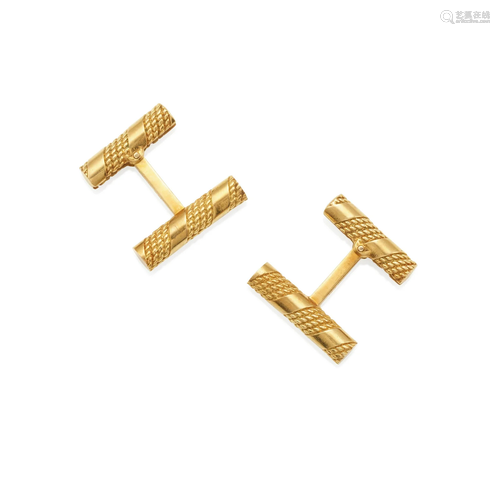 TIFFANY & CO.: A PAIR OF 18K GOLD CUFFLINKS