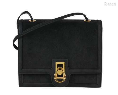 HERMÈS 1978 Sac Veau Doblis noir Garniture métal plaqué or B...