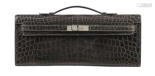 HERMÈS 2012 Pochette KELLY CUT Crocodile du Nil Gris Éléphan...