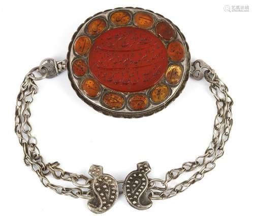 AN AGATE-SET SILVER BRACELET, 13TH AH/ 19TH AD CENTURY