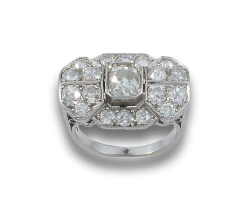 Chevalier ring, 1940s, platinum.