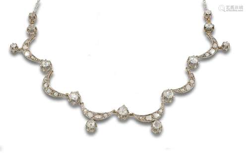 choker c. 1900 18 kt yellow gold.