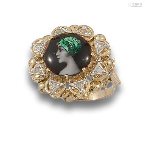 Ring, old style, in yellow gold and views in 18 kt white gol...