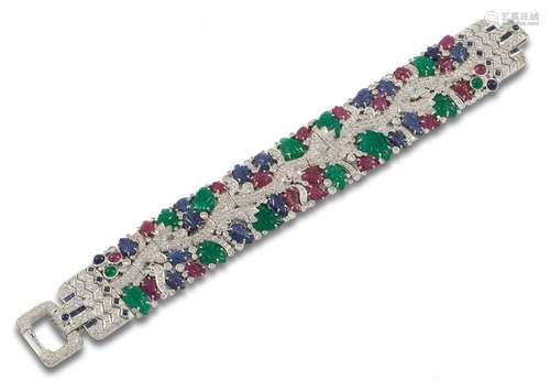 18 kt white gold tutti fritti bracelet.