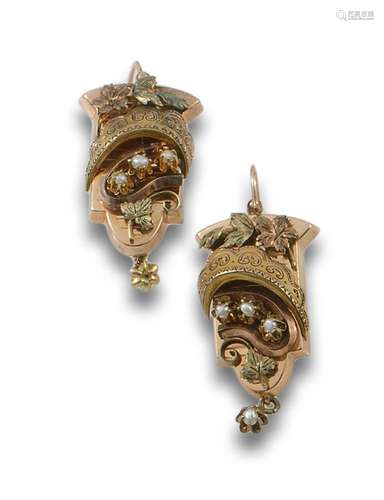 Elizabethan earrings in low yellow and rose gold.