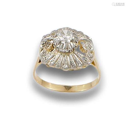 Ring, old style, 18 kt yellow gold with blank views.