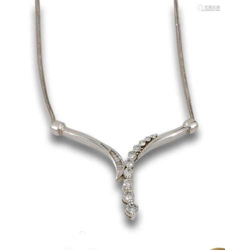 Pendant, antique style, 14 kt white gold.