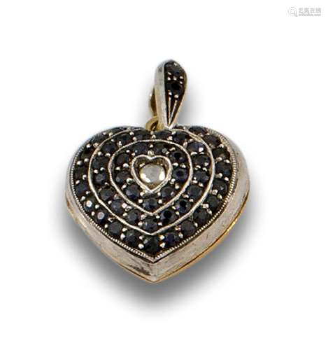 19kt Portuguese yellow gold heart locket pendant.