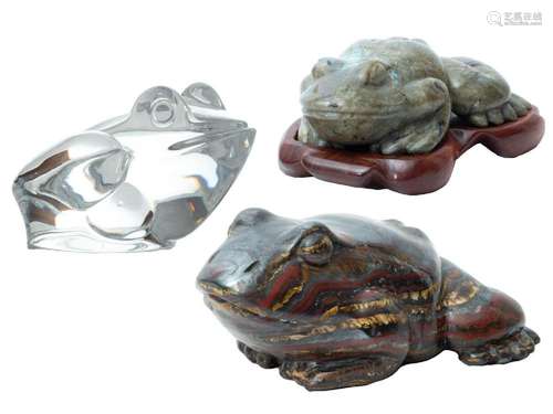 DAUM CRYSTAL FROG (1)+ STONE FROGS (2) H " L 4" - ...