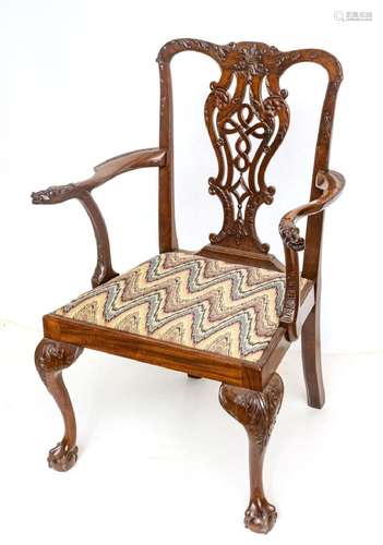 MAHOGANY GEORGIAN ARM CHAIR 18TH.C. H 38" W 27" SN...