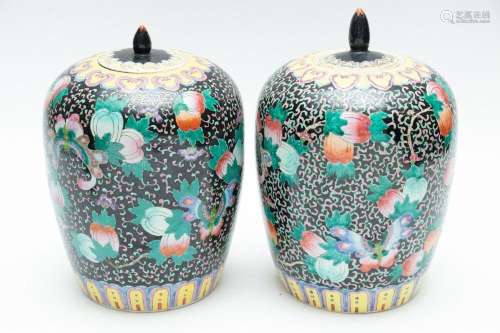 CHINESE PORCELAIN FAMILLE NOIRE COVERED URNS, C 1900 H 12&qu...