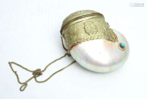 DAMASCUS NAUTILUS SHELL, DESIGNED AS PURSE, SILVER TOP AND T...