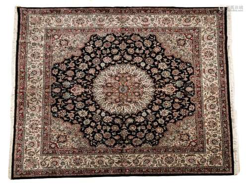 INDO-PERSIAN HANDWOVEN WOOL RUG, W 7  10", L 8