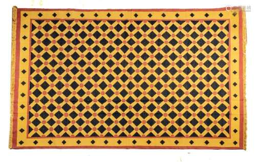 HAND MADE FLATWOVEN WOOL RUG, W 7  10", L 10