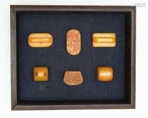 CHINESE HARD STONE SEALS, 6 PCS + BOX, H 1/2"-1"