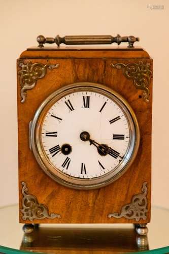 FRENCH WALNUT CASE CARRIAGE CLOCK, 19TH C., H 7.5", W 5...