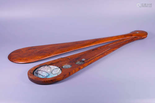 A fragrant rosewood scale