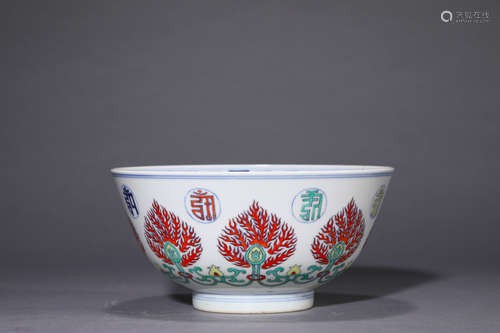 A doucai flower porcelain bowl