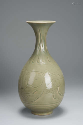 A Yue kiln porcelain yuhuchunping