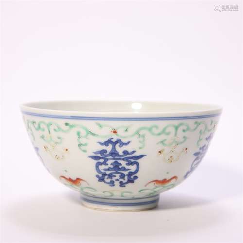 A famille rose bat porcelain bowl