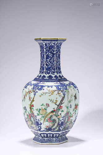 A blue and white famille rose flower porcelain vase