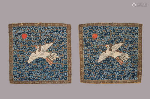 A pair of crane patterned ko'-ssu rank badges