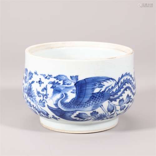 A blue and white flower and phoenix porcelain censer