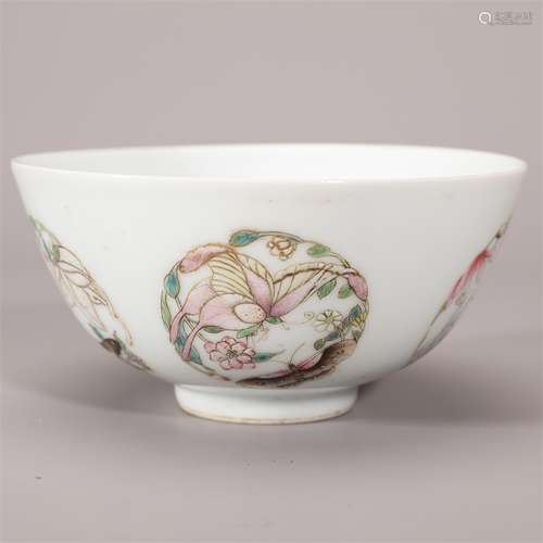 A famille rose butterfly porcelain bowl