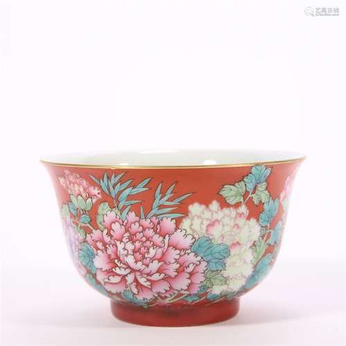 An inscribed enamel flower porcelain cup