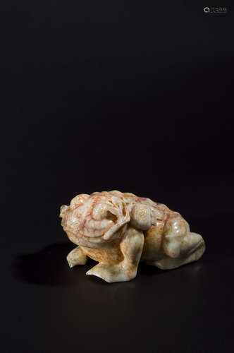 A jade three-legged toad ornament