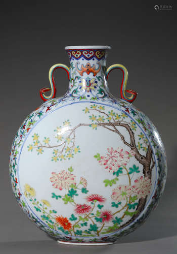 An inscribed doucai famille rose flower porcelain flask