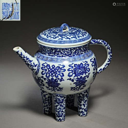 Qing Dynasty of China,Blue and White Three-Legged Pot