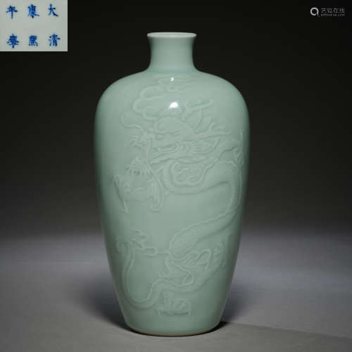 Qing Dynasty of China,Bean Green Glaze Bottle