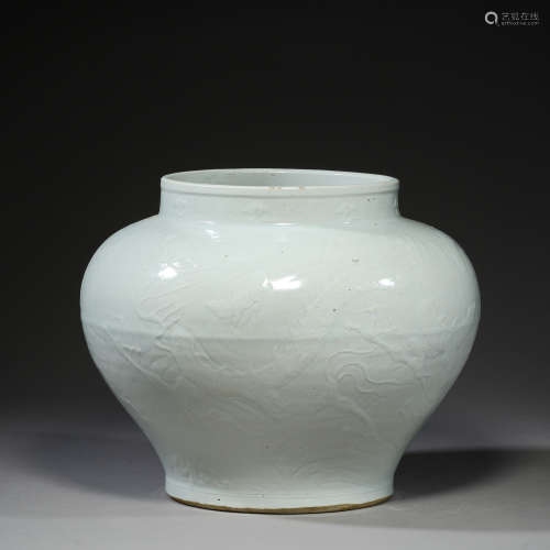 Yuan Dynasty of China,Sweet White Glaze Dragon Pattern Jar