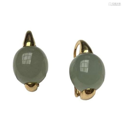 Boucles d'oreilles dormeuses en or jaune 18 ct, chacune orné...