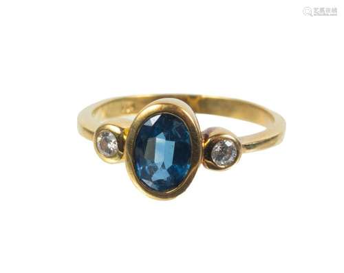 18KT GOLD & SAPPHIRE RING, T.W. 3 GR, SIZE: 6