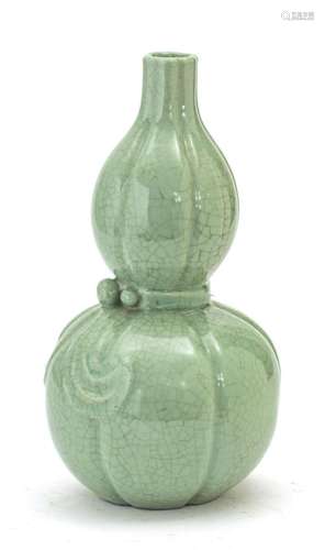 CHINESE CELADON PORCELAIN VASE, H 14", DIA 7"