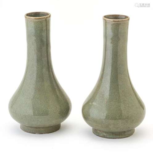 CHINESE GE-WARE VASES, PAIR H 9", DIA 5"