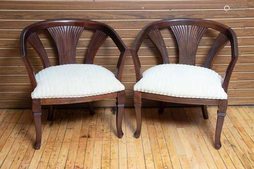 MAHOGANY CARVED OPEN ARM CHAIRS, 5 PCS. H 31", W 28&quo...