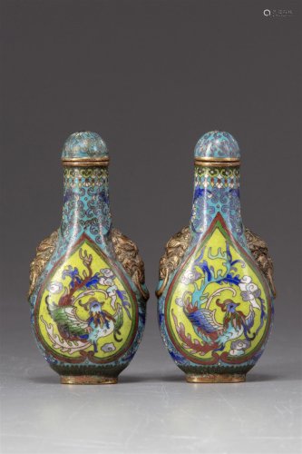 A PAIR OF CHINESE CLOISONNÃ‰ ENAMEL SNUFF BOTTLES, 19TH-20TH...