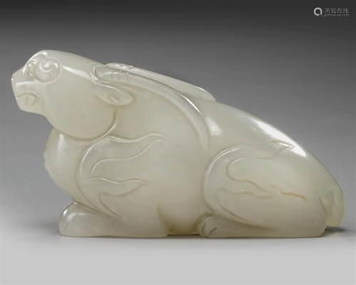 A CHINESE JADE ANIMAL/BIXIE, QING DYNASTY (1644-1912)