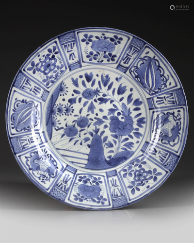 A JAPANESE PLATE, LATE 17TH CENTURY