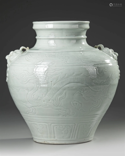 A CHINESE PALE CELADON GLAZED JAR 19TH/20TH CENTURY